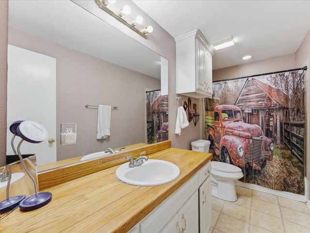 301 Ovilla Road, Waxahachie, TX 75167
