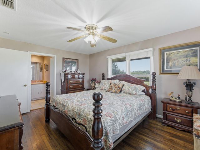 301 Ovilla Road, Waxahachie, TX 75167