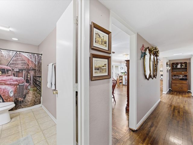 301 Ovilla Road, Waxahachie, TX 75167