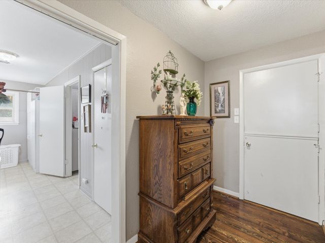 301 Ovilla Road, Waxahachie, TX 75167