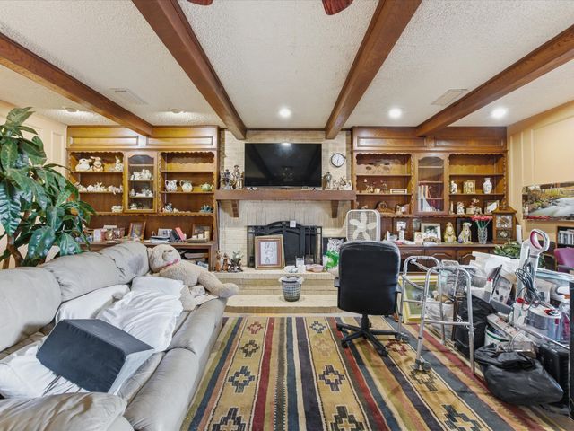 301 Ovilla Road, Waxahachie, TX 75167