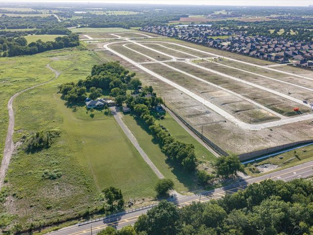 301 Ovilla Road, Waxahachie, TX 75167