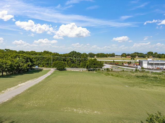 301 Ovilla Road, Waxahachie, TX 75167