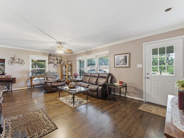 301 Ovilla Road, Waxahachie, TX 75167