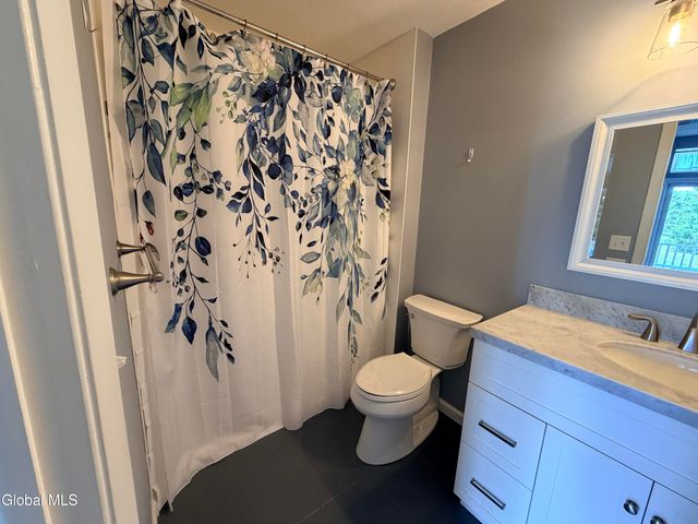 413 Diamond Rock Circle, Troy, NY 12182
