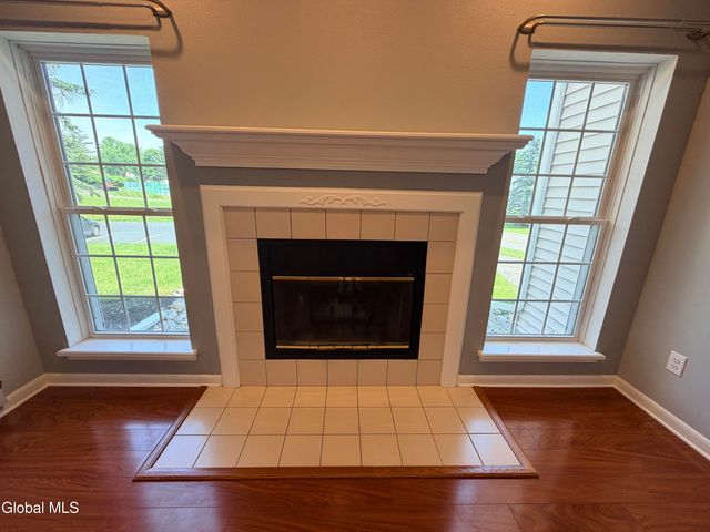 413 Diamond Rock Circle, Troy, NY 12182