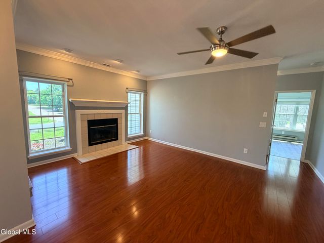 413 Diamond Rock Circle, Troy, NY 12182