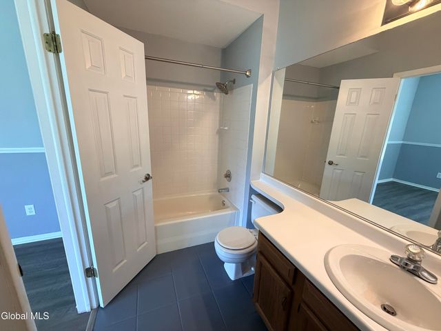 413 Diamond Rock Circle, Troy, NY 12182