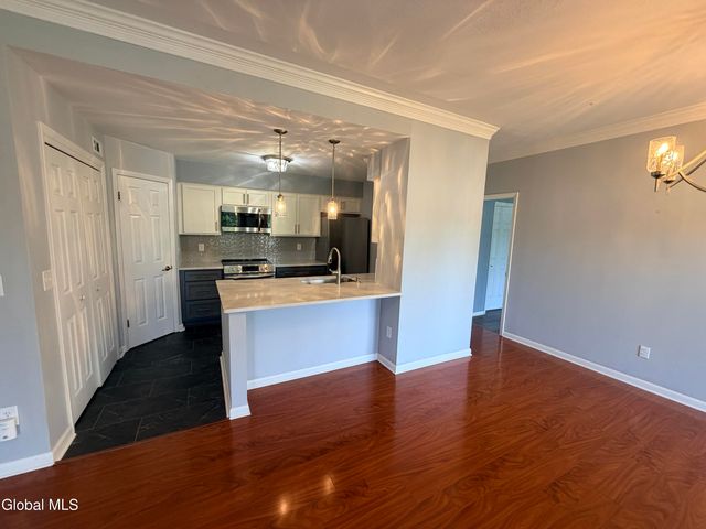 413 Diamond Rock Circle, Troy, NY 12182