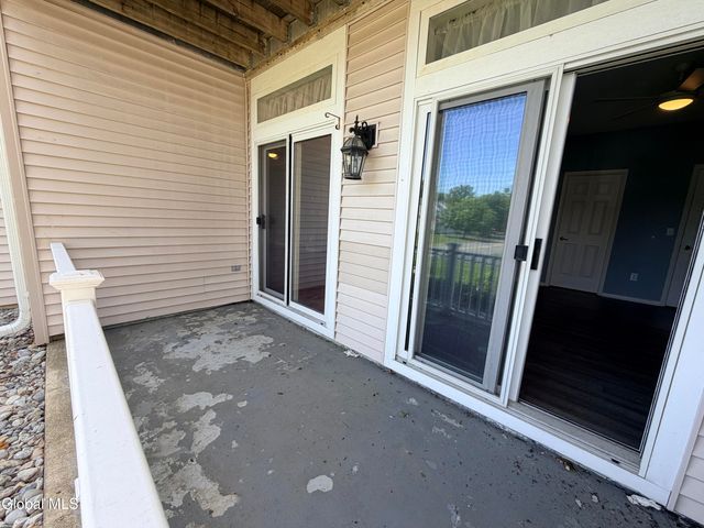 413 Diamond Rock Circle, Troy, NY 12182