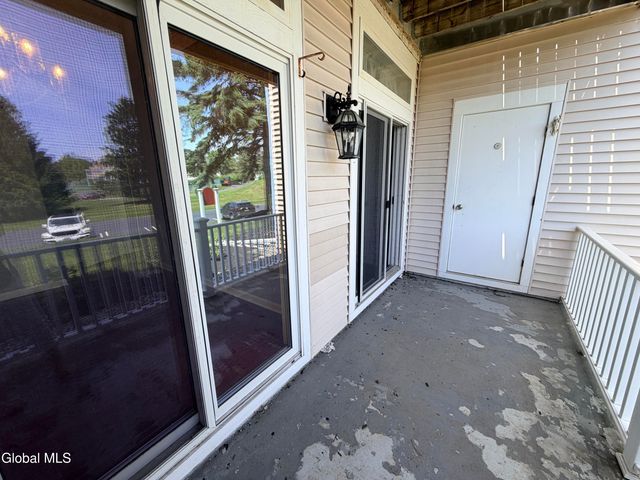 413 Diamond Rock Circle, Troy, NY 12182