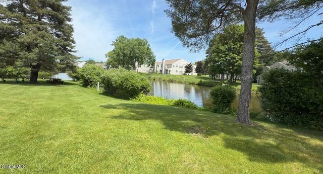 413 Diamond Rock Circle, Troy, NY 12182