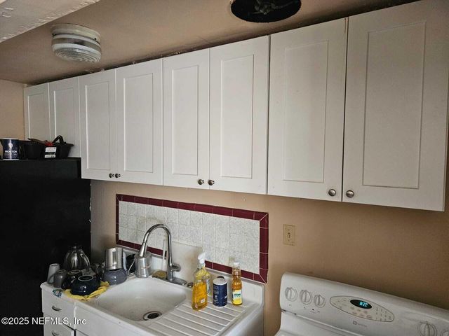 5718 MERRILL Road, Jacksonville, FL 32277