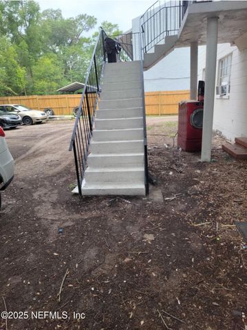 5718 MERRILL Road, Jacksonville, FL 32277