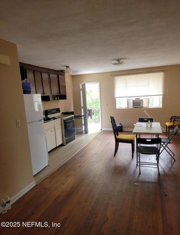 5718 MERRILL Road, Jacksonville, FL 32277