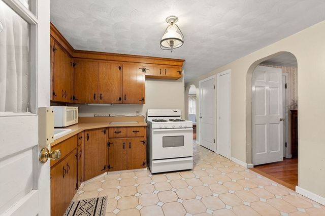 17 Donald Rd, Stoughton, MA 02072