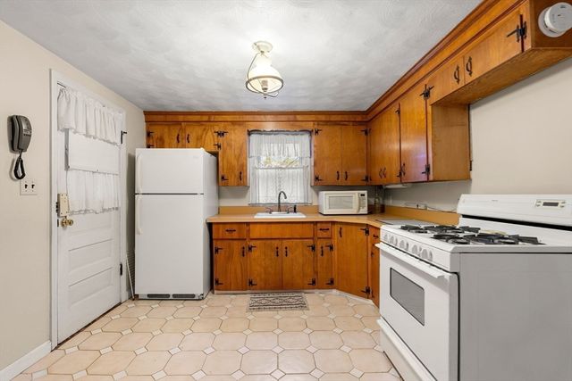 17 Donald Rd, Stoughton, MA 02072