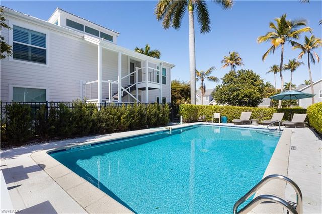 600 3rd ST S # 2, Naples, FL 34102