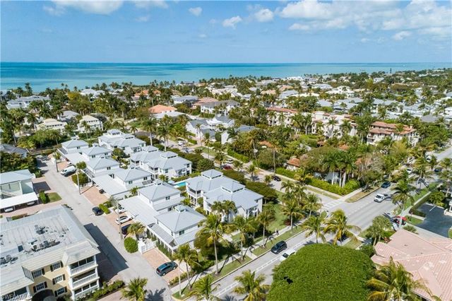 600 3rd ST S # 2, Naples, FL 34102