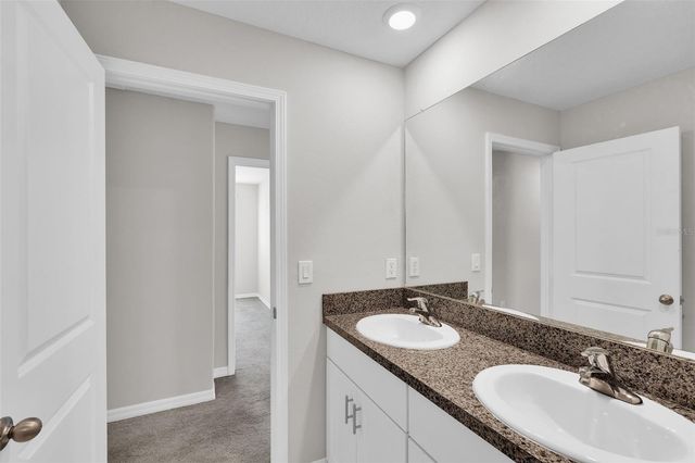 5204 WHITE CHICORY DRIVE, Apollo Beach, FL 33572