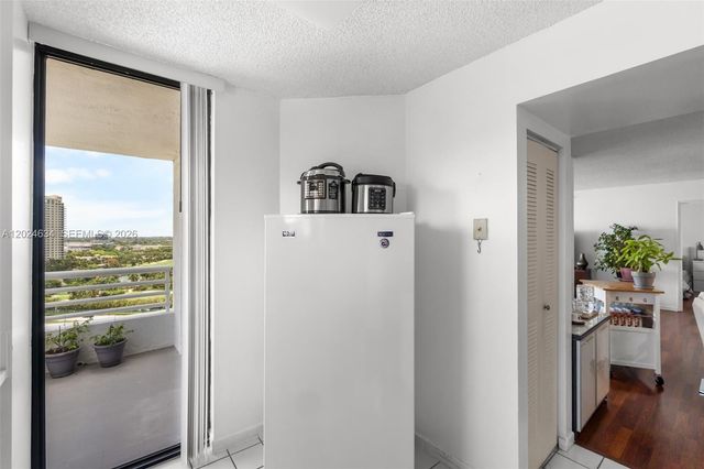 3300 NE 192nd St 1601, Aventura, FL 33180