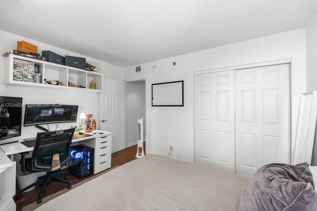 3300 NE 192nd St 1601, Aventura, FL 33180