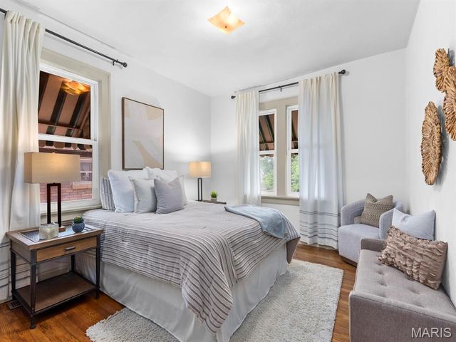 7739 Dale Avenue, St Louis, MO 63117