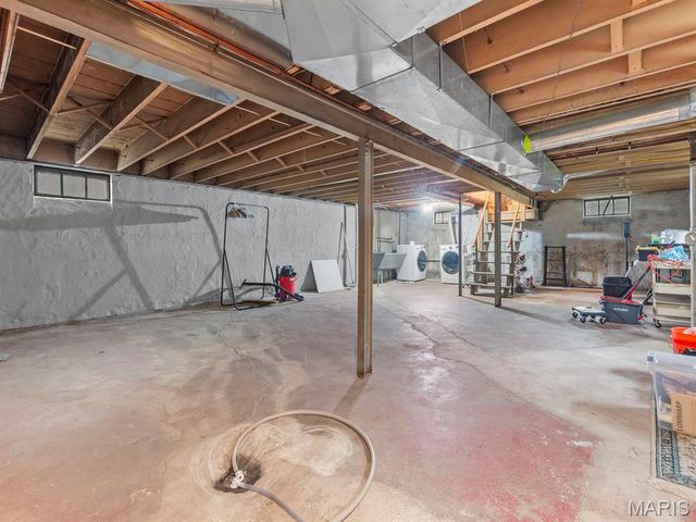 7739 Dale Avenue, St Louis, MO 63117