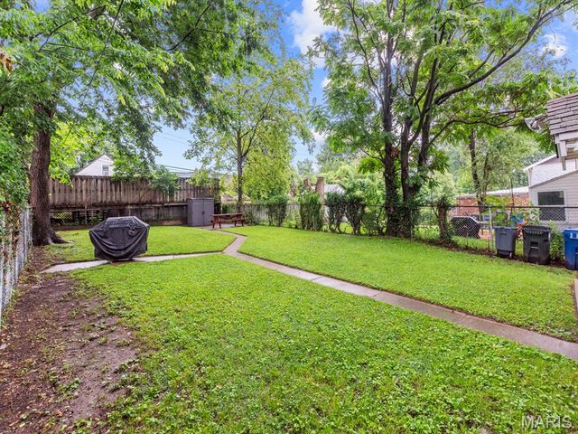 7739 Dale Avenue, St Louis, MO 63117