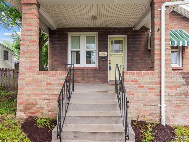7739 Dale Avenue, St Louis, MO 63117