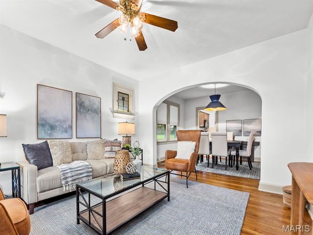 7739 Dale Avenue, St Louis, MO 63117
