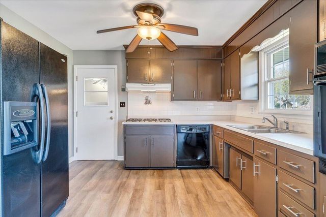 2407 Laura RD, Roanoke, VA 24017