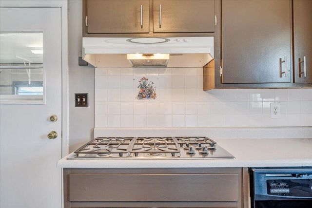 2407 Laura RD, Roanoke, VA 24017