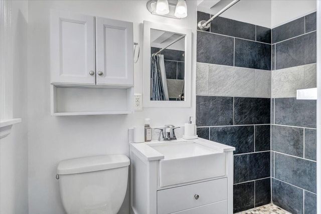 2407 Laura RD, Roanoke, VA 24017
