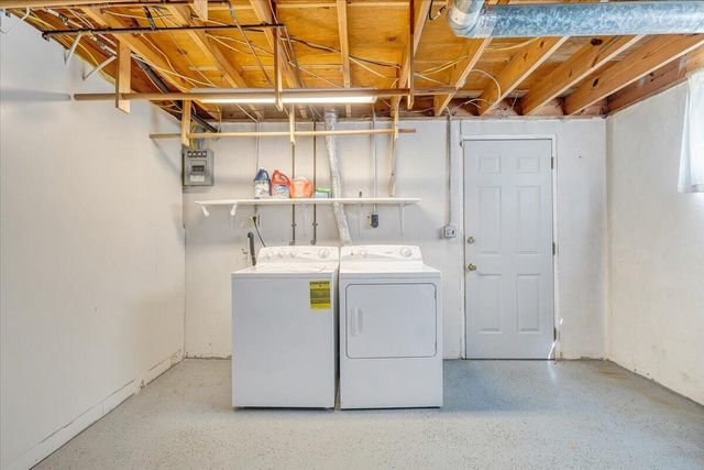 2407 Laura RD, Roanoke, VA 24017