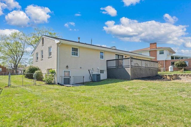 2407 Laura RD, Roanoke, VA 24017