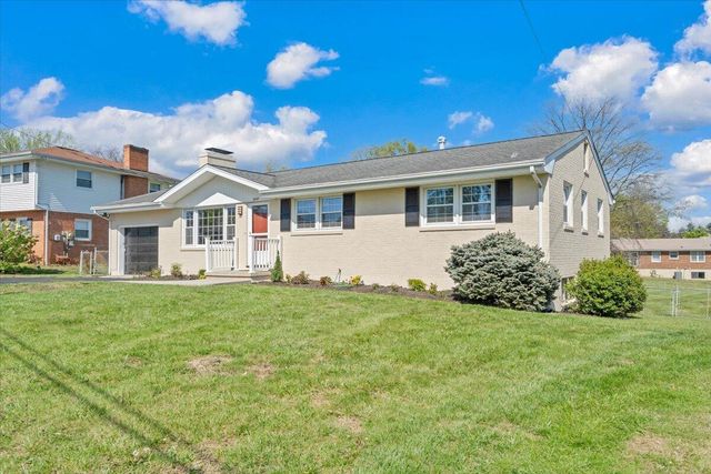 2407 Laura RD, Roanoke, VA 24017