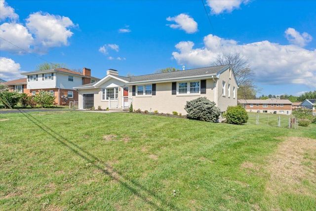 2407 Laura RD, Roanoke, VA 24017