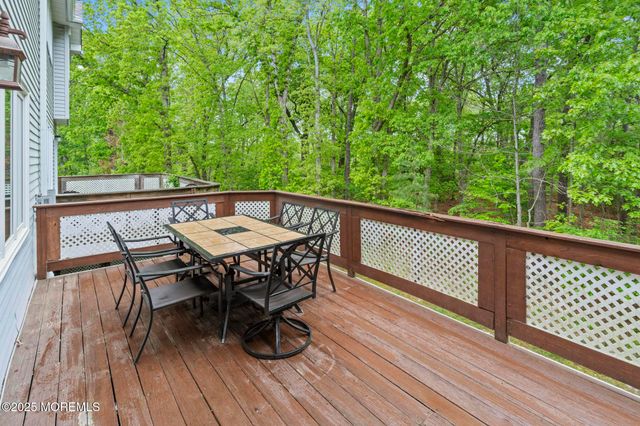 142 Orchid Court, Toms River, NJ 08753