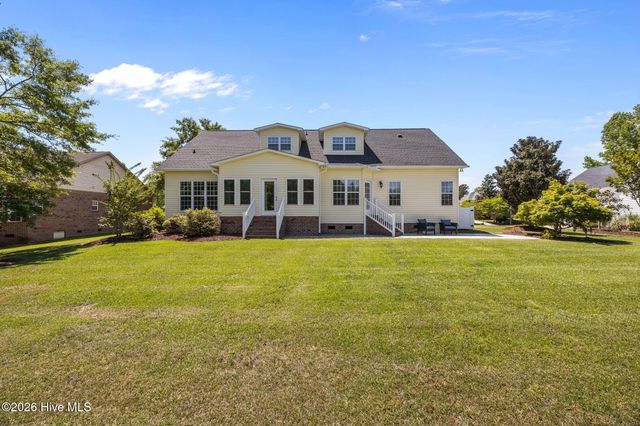 908 Taberna Circle, New Bern, NC 28562