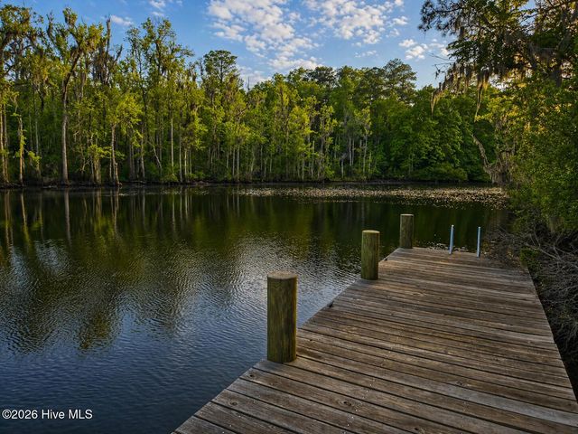 908 Taberna Circle, New Bern, NC 28562