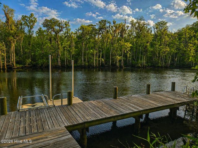 908 Taberna Circle, New Bern, NC 28562