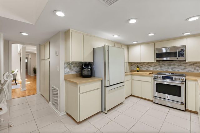 956 STONEWOOD LANE, Maitland, FL 32751