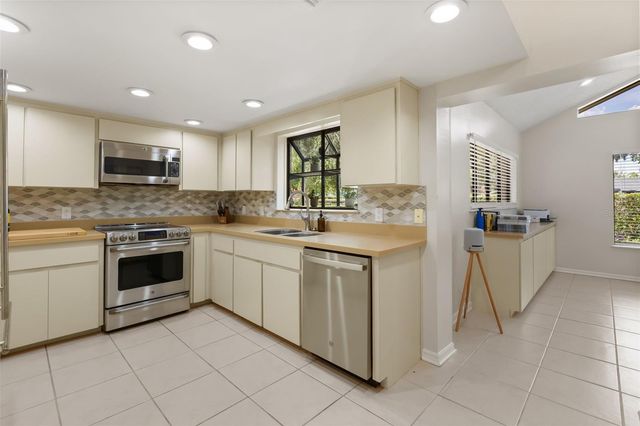956 STONEWOOD LANE, Maitland, FL 32751