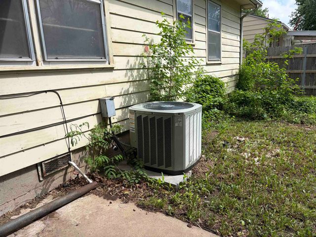 815 S Audrey Dr, El Dorado, KS 67042