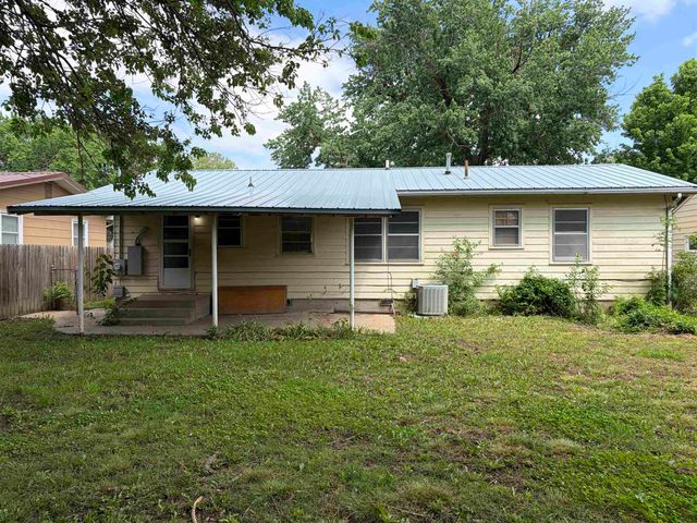 815 S Audrey Dr, El Dorado, KS 67042