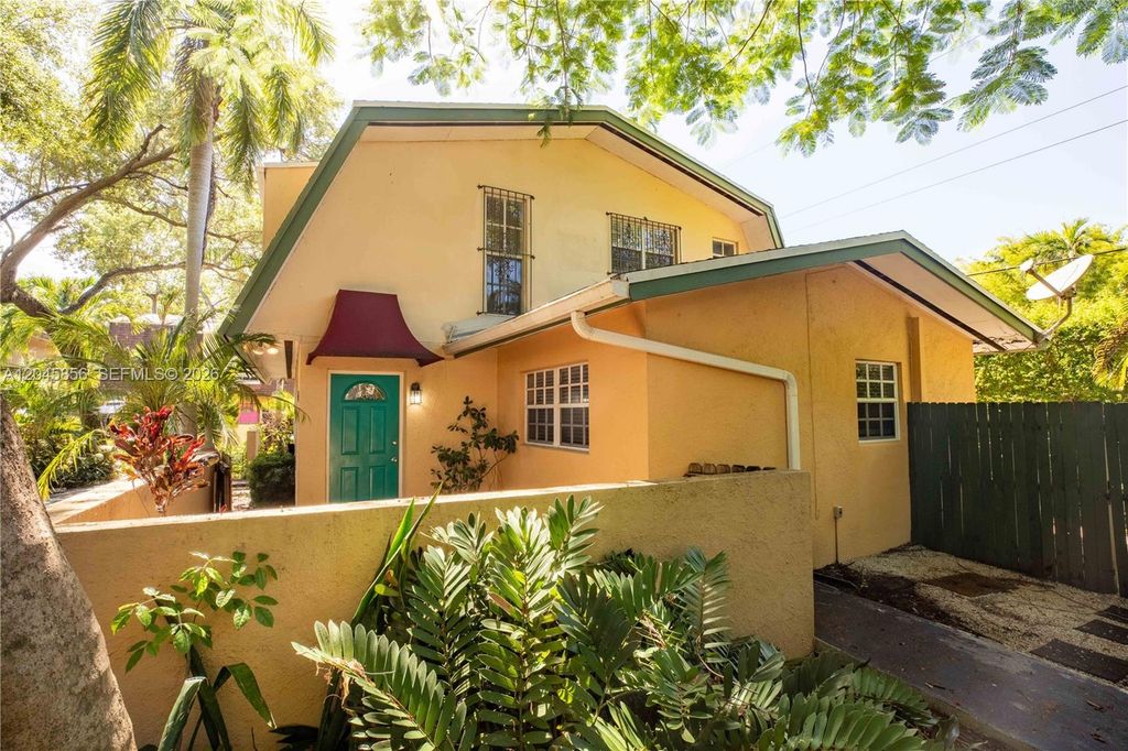 2945 Day Avenue 2953, Miami, FL 33133