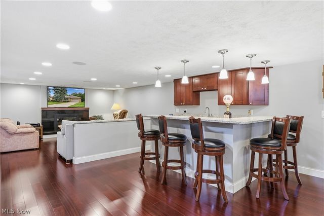 7068 Middlebrook Boulevard, Middleburg Heights, OH 44130