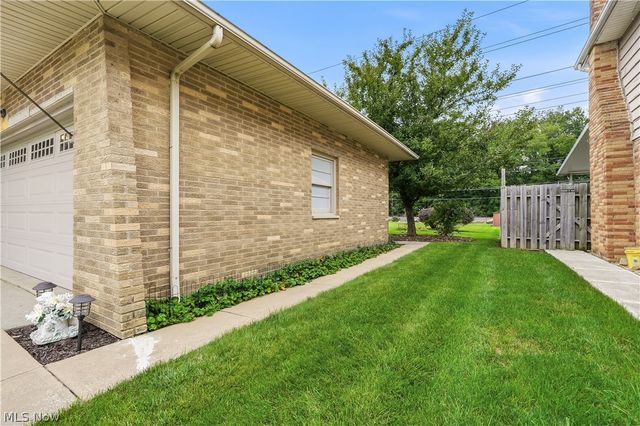 7068 Middlebrook Boulevard, Middleburg Heights, OH 44130