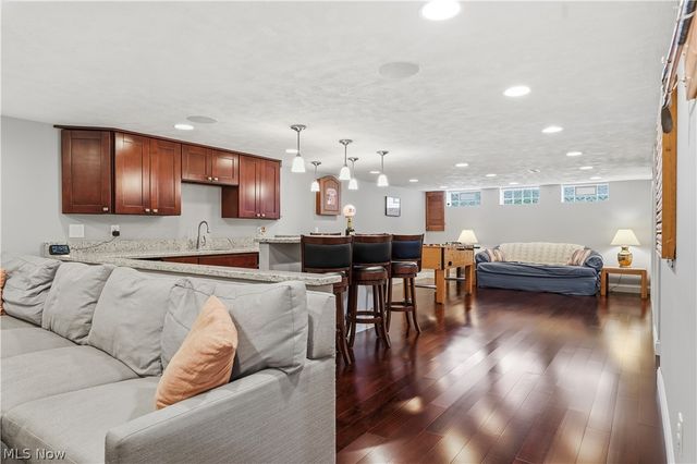 7068 Middlebrook Boulevard, Middleburg Heights, OH 44130
